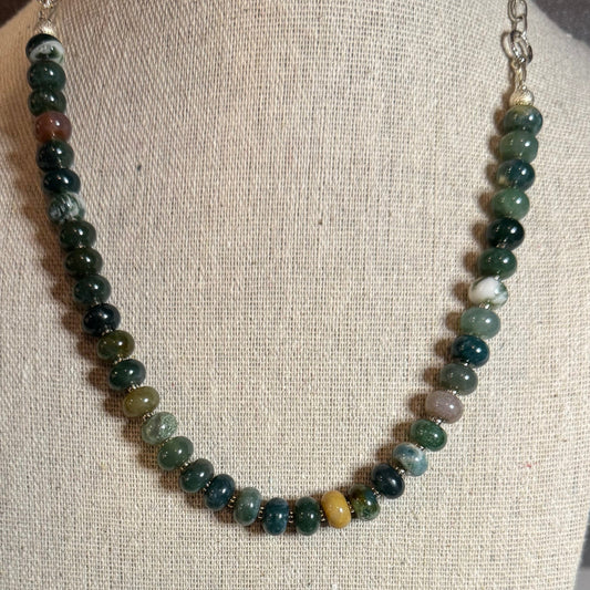 Collana di perline di agata muschiata